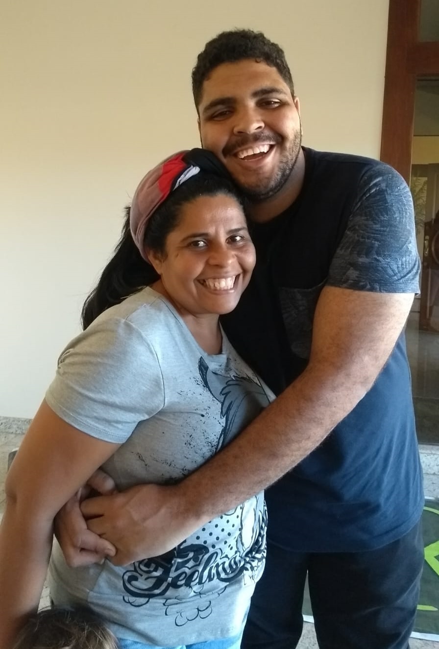 Chef Ruth Almeida e equipe da Raízes Gastronômicas com o Grupo Os Melhores do Mundo